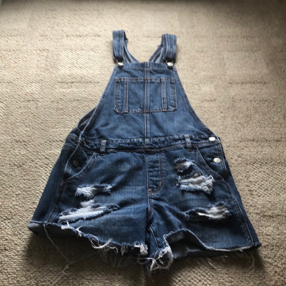 Short overalls